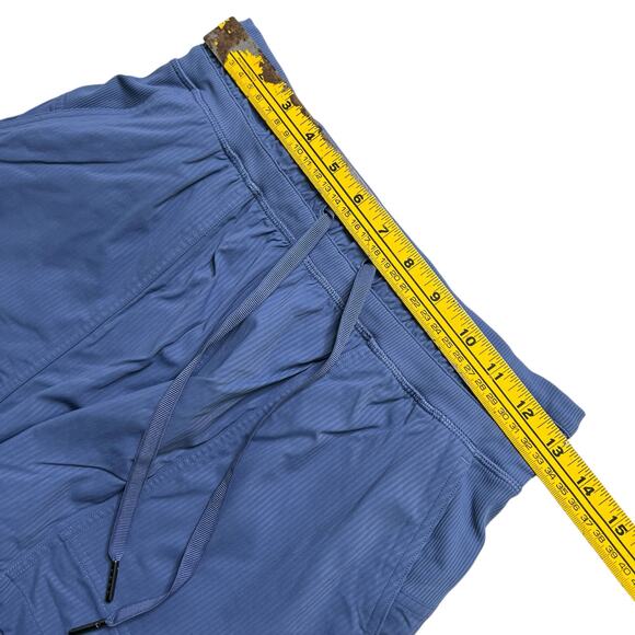 Lululemon Women’s Blue Drawstring Athletic Shorts Size 4 Lightweight gym workout - Picture 5 of 13